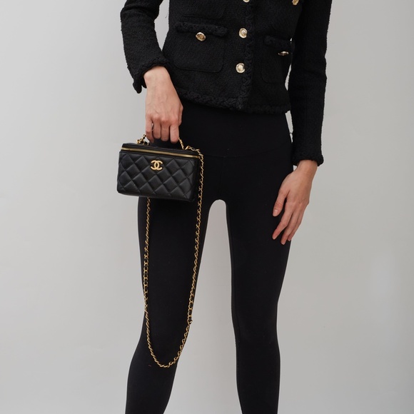 CHANEL BLACK CAVIAR QUILTED PICK ME UP VANITY CASE BAG (2022) - Picture 9 of 10